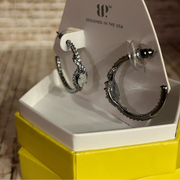 💎Swirling Details💎 RESERVED - Picture 3 of 7